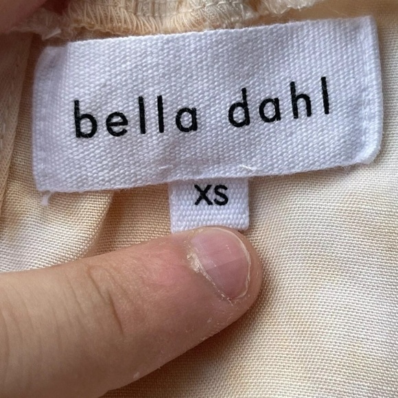 Revolve Bella Dahl Sleeveless Elastic Neck yellow orange ombre Blouse size xs - Picture 3 of 6